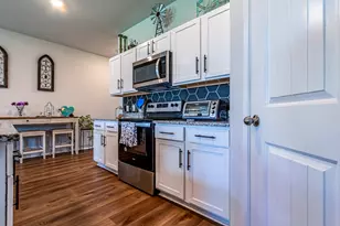 105 Blanco Dr, Huntsville, TX 77340 - Photo 15