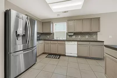 8123 Solara Bend, Houston, TX 77083 - Photo 11