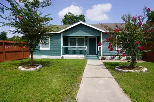 6803 6th St, Hitchcock, TX 77563 - Photo 1