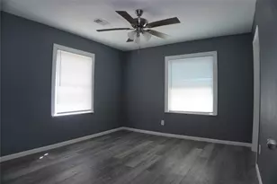 6803 6th St, Hitchcock, TX 77563 - Photo 13