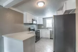 4809 McEwen St, Houston, TX 77009 - Photo 3