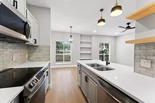 2626 Holly Hall St, Houston, TX 77054 - Photo 7