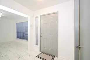 8615 Belle Park Dr, Houston, TX 77099 - Photo 11