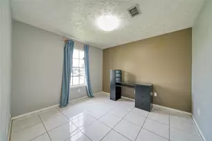 1323 Oakengates Dr, Houston, TX 77015 - Photo 25
