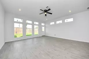 7902 Parnell St, Houston, TX 77051 - Photo 9