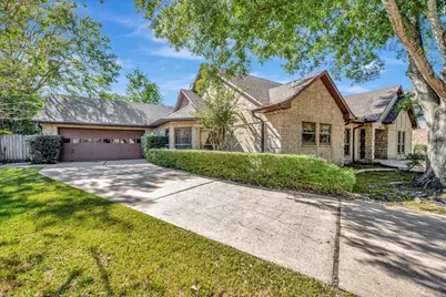 2207 Rockhaven Drive, Houston, TX 77062 - Photo 3