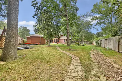 2010 Trail Water Court, Kingwood, TX 77339 - Photo 31