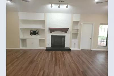 813 River Oaks, Huntsville, TX 77340 - Photo 13