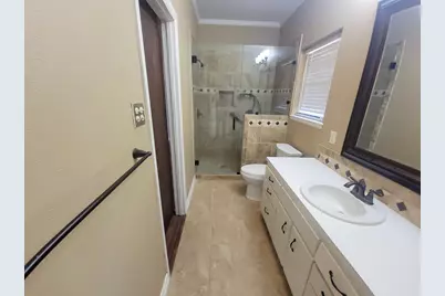 813 River Oaks, Huntsville, TX 77340 - Photo 21