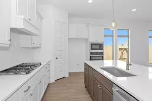 12207 Hudson Dr, Mont Belvieu, TX 77523 - Photo 5