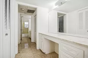 7600 Burgoyne Rd, Houston, TX 77063 - Photo 9
