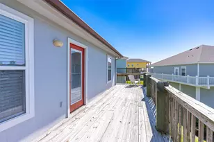 981 S Stingaree Dr, Crystal Beach, TX 77650 - Photo 21