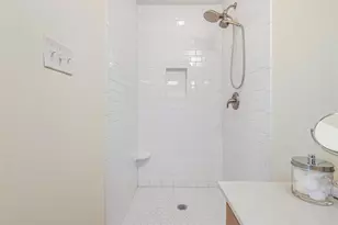 981 S Stingaree Dr, Crystal Beach, TX 77650 - Photo 15