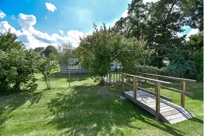 302 Damon Street, Richmond, TX 77406 - Photo 5
