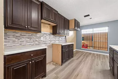 8006 White Swan Drive, Humble, TX 77396 - Photo 9