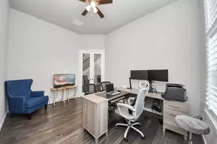 10127 Blythe St, Rosharon, TX 77583 - Photo 5