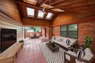 5002 Leafy Hollow Ct, Houston, TX 77018 - Photo 1
