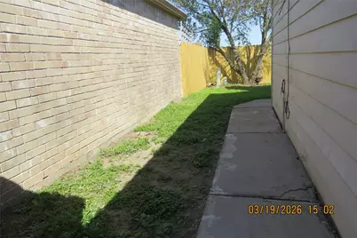 6527 Gladewell Drive, Houston, TX 77072 - Photo 5