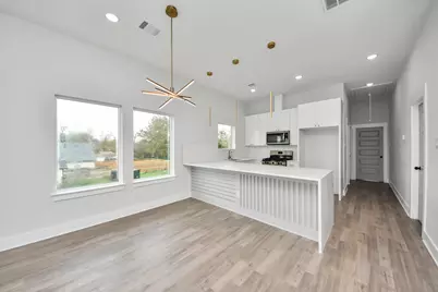 8114 Double Ave #B, Houston, TX 77088 - Photo 9