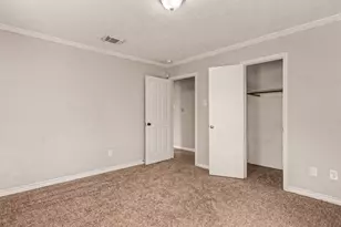 2067 SE Shadow Rock Dr, Houston, TX 77339 - Photo 21