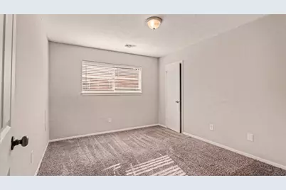 2067 SE Shadow Rock Drive, Houston, TX 77339 - Photo 11