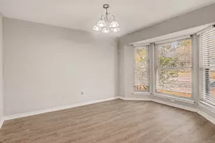 2067 SE Shadow Rock Dr, Houston, TX 77339 - Photo 5