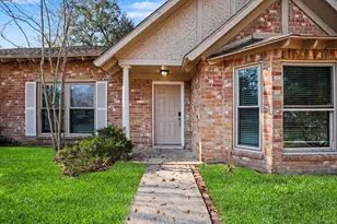 2067 SE Shadow Rock Dr, Houston, TX 77339 - Photo 17