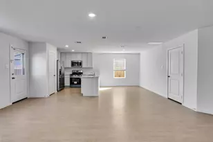 12406 Lady Slipper Rd, Houston, TX 77038 - Photo 9