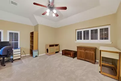 14327 Norhill Pointe Drive, Houston, TX 77044 - Photo 31