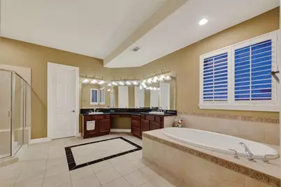 14327 Norhill Pointe Drive, Houston, TX 77044 - Photo 21