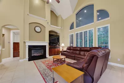 14327 Norhill Pointe Drive, Houston, TX 77044 - Photo 11