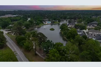 14327 Norhill Pointe Drive, Houston, TX 77044 - Photo 43