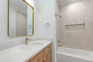 7120 Eastwood St, Houston, TX 77021 - Photo 17