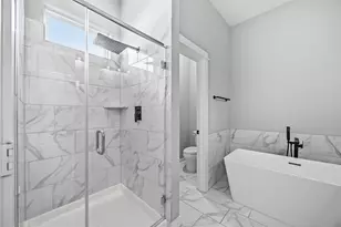 6713 Parker Grv Ln, Houston, TX 77076 - Photo 25