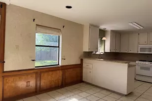 8614 Freewood St, Houston, TX 77034 - Photo 9