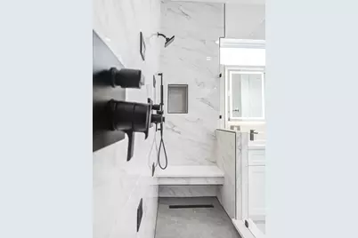 407 Grove Street #B, Houston, TX 77020 - Photo 25