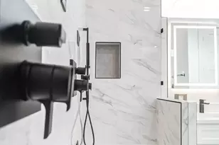 407 Grove St, Houston, TX 77020 - Photo 25