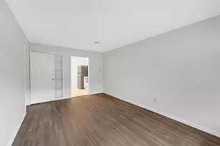 845 Augusta Dr, Houston, TX 77057 - Photo 9