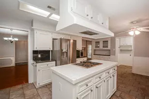 2117 W Linwood Oaks, Pearland, TX 77581 - Photo 9