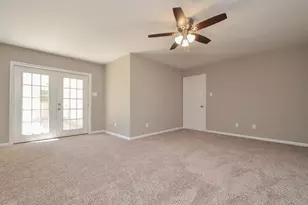 7615 Bankside Dr, Houston, TX 77071 - Photo 9