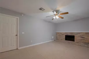 3610 Bee Bayou Ln, Sugar Land, TX 77479 - Photo 11