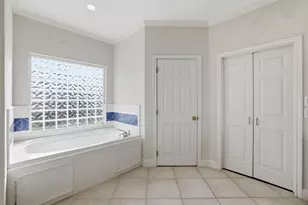 414 Westerly, Tiki Island, TX 77554 - Photo 11