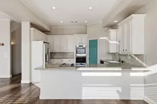 414 Westerly, Tiki Island, TX 77554 - Photo 5