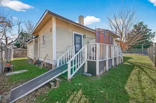 1110 Mathis St, Houston, TX 77009 - Photo 3
