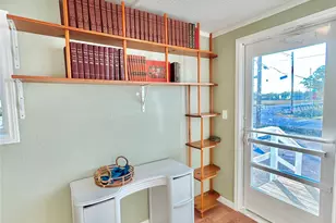 927 27th St, Dickinson, TX 77539 - Photo 9