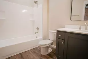 210 E Washington Ave, Navasota, TX 77868 - Photo 9