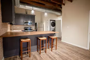 210 E Washington Ave, Navasota, TX 77868 - Photo 5