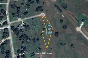 000 Lariat Ct, Angleton, TX 77515 - Photo 1