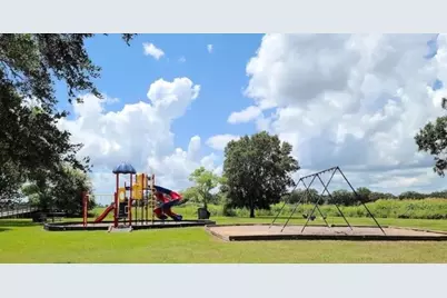 000 Lariat Court, Angleton, TX 77515 - Photo 3