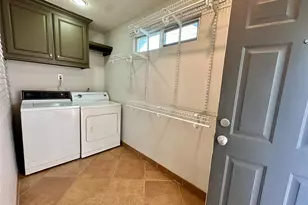 405 James St, Houston, TX 77009 - Photo 9